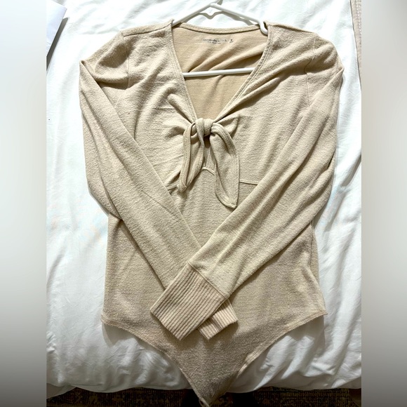Abercrombie & Fitch - soft & cozy tan bodysuit - Picture 1 of 1